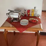 V Kolonce Pensión 3*