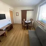 V Kolonce 게스트하우스 3*