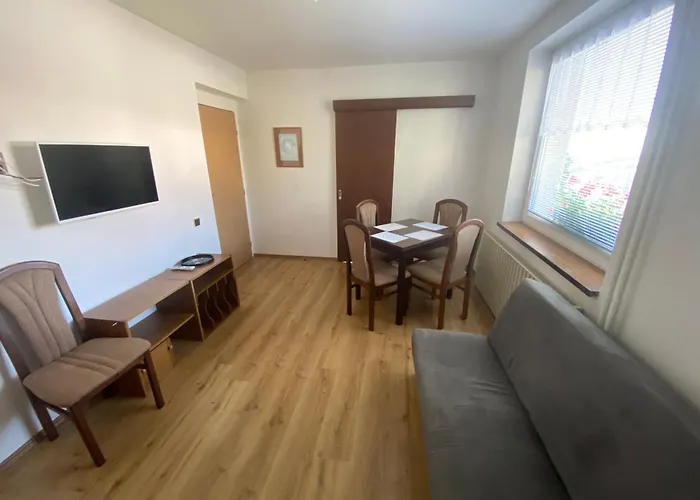 V Kolonce Casa de hóspedes 3*